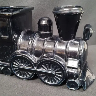 Shawnee Ceramic Train Locomotive With Nifty Noir Finish