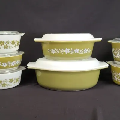 Go Green! Pyrex Spring Blossom/Crazy Daisy Casserole Dishes With Charming Floral Accents
