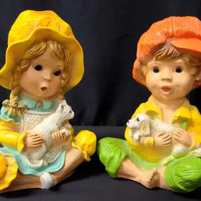 Universal Statuary Boy & Girl Statue 