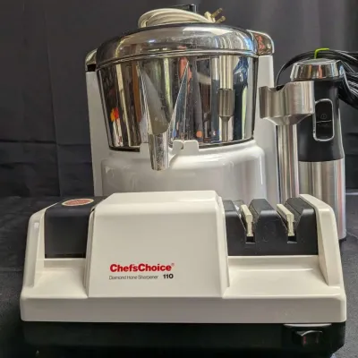 Chef Choice Knife Sharpener Acme Supreme Juicerator Immersion Blender Lot