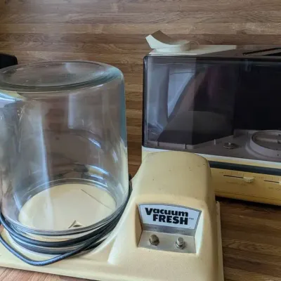 Vintage Small Appliance Lot: Waterwise Distiller, Dazey Vacuum Fresh & Sunbeam Humidifier