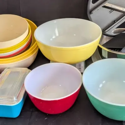 Vintage Pyrex Primary Colors Mixing Bowls Fridge Dishes Kitchenware Lot