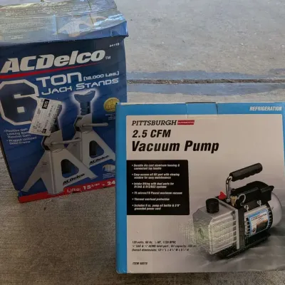 ACDelco 6-Ton Heavy Duty Steel Jack Stands & Pittsburgh 2.5 CFM Vacuum Pump Lot