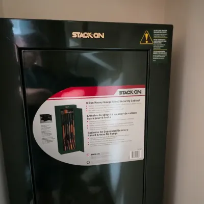 Stack-On 8 Gun Heavy Gauge Steel Security Cabinet Firearm Storage Safe - IT'S LOCKED ... NO KEY