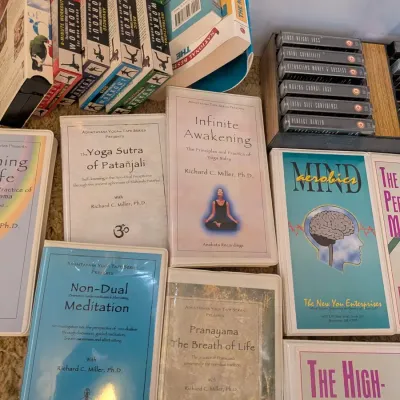 Meditation Consciousness Media Lot Hemi-Sync CDs Tae Bo Qigong Yoga Tapes Tae Bo