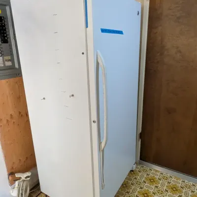 GE Frost-Free Upright Stand-Up Freezer (White) – 32" W x 71" H x 28.5" D