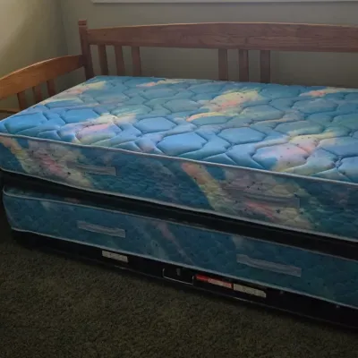 Sale Photo Thumbnail #50: Trundle bed