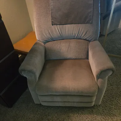 Sale Photo Thumbnail #35: Lazboy cloth recliner 1/2