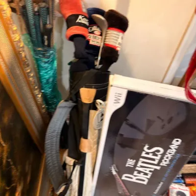 Golf bag with clubs and Callaway headcover