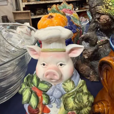 Ceramic pig chef cookie jar with vegetables