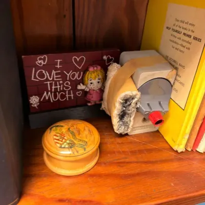 Vintage trinket box and I Love You This Much plaque
