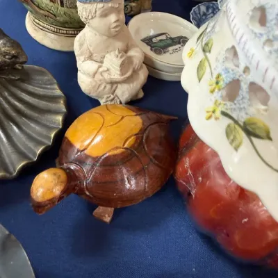 Carved wood turtle trinket box