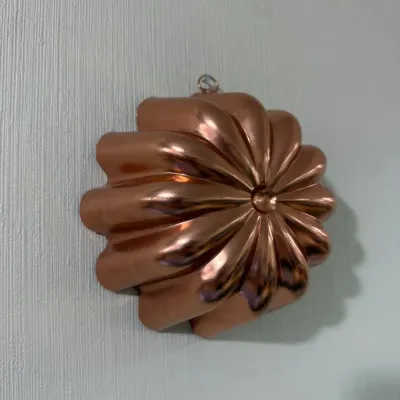 Vintage copper Bundt style baking mold
