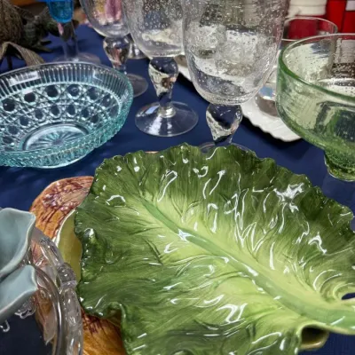 Green cabbage leaf ceramic serving dish