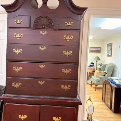 Mahogany highboy chest with broken pediment and shell carving
