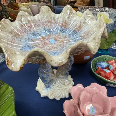 Ceramic clam shell compote on seahorse pedestal