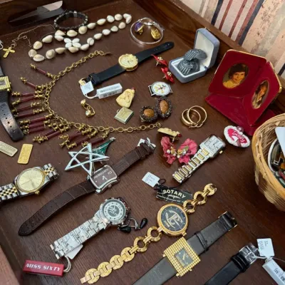 Tray of vintage wristwatches and costume jewelry