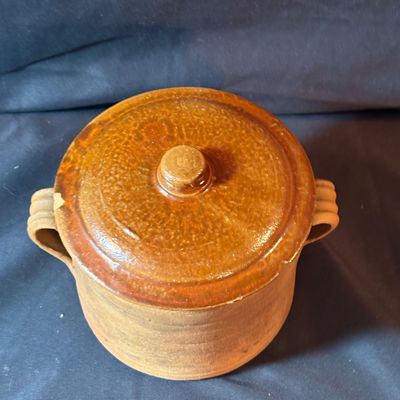 Earth Toned Pottery Ft. Brown Pottery, StoneWave, & More (LR1-SF)