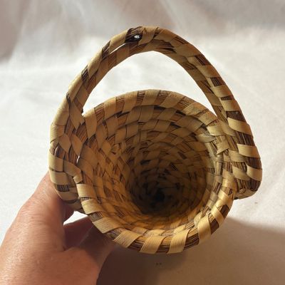 Handwoven Sweetgrass Baskets & Wall Decor (LR3-SF)