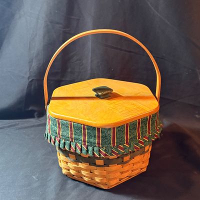 Lidded Longaberger Baskets (LR2-SF)