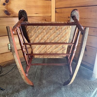 Traditional Woven Cane Wooden Rocking Chair (LR2-SF)