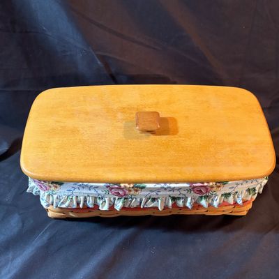 Lidded Longaberger Baskets (LR2-SF)