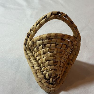 Handwoven Sweetgrass Baskets & Wall Decor (LR3-SF)