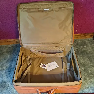 Set of Three Hartmann Leather Suitcases (P-ES)