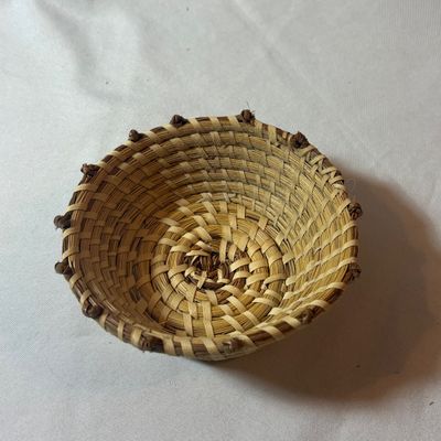 Handwoven Sweetgrass Baskets & Wall Decor (LR3-SF)