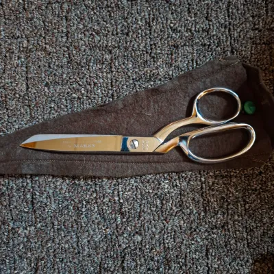 Large Sewing and Fabric Lot-Marks & Gingher Scissors & More (BBR1-KD)