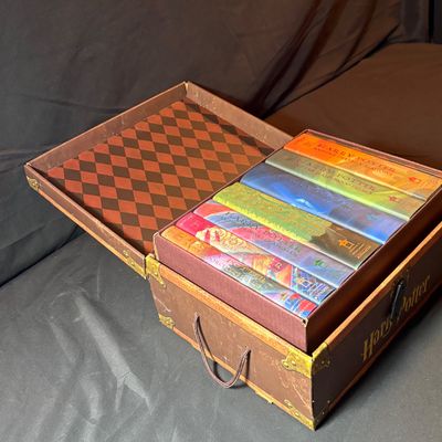 Trunk Edition Harry Potter Hardcover Boxed Set (LR1-SF)