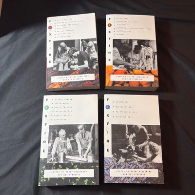 Large Collection of Foxfire Books (LR1-SF)