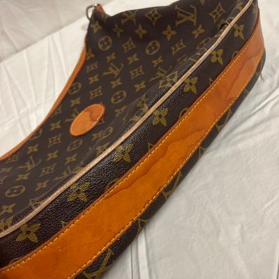 Louis Vuitton Monogram Shoulder Bag (PBC1-KA)