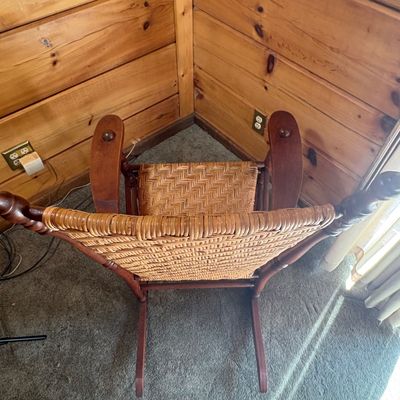 Traditional Woven Cane Wooden Rocking Chair (LR2-SF)