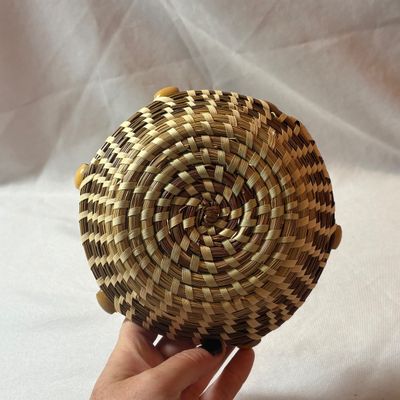 Handwoven Sweetgrass Baskets & Wall Decor (LR3-SF)