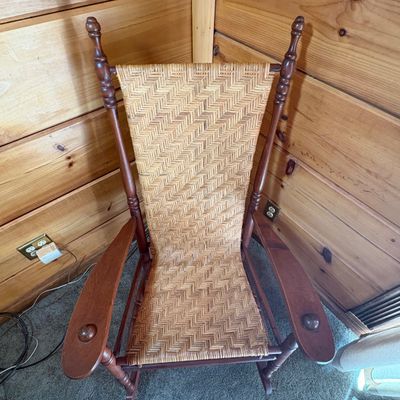 Traditional Woven Cane Wooden Rocking Chair (LR2-SF)