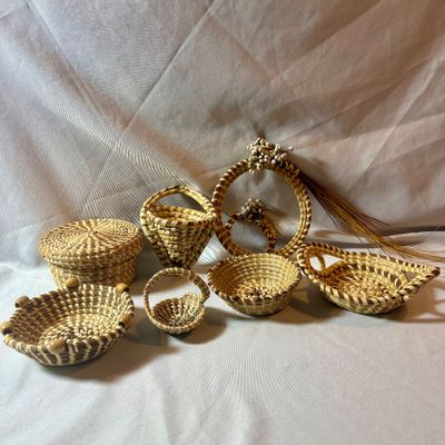 Handwoven Sweetgrass Baskets & Wall Decor (LR3-SF)