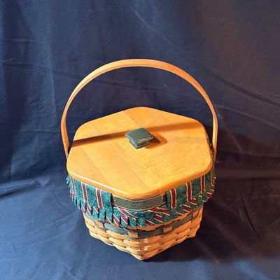 Lidded Longaberger Baskets (LR2-SF)