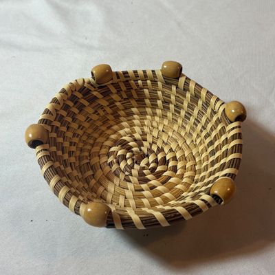 Handwoven Sweetgrass Baskets & Wall Decor (LR3-SF)