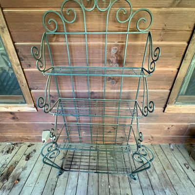 Vintage Style Green Wrought Iron Baker's Rack (BP-SF)