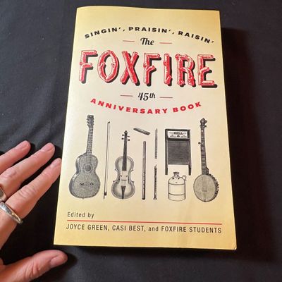 Large Collection of Foxfire Books (LR1-SF)
