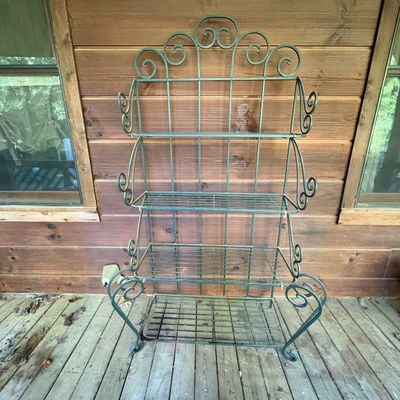Vintage Style Green Wrought Iron Baker's Rack (BP-SF)