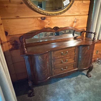 Claw Footed Wooden Sideboard (LR2-SF)