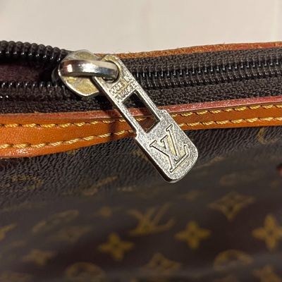 Louis Vuitton Monogram Shoulder Bag (PBC1-KA)