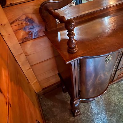 Claw Footed Wooden Sideboard (LR2-SF)