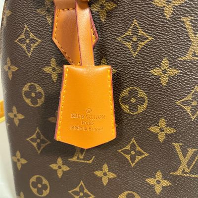Louis Vuitton Monogram Alma Handbag with Dust Bag (PBC1-KA)