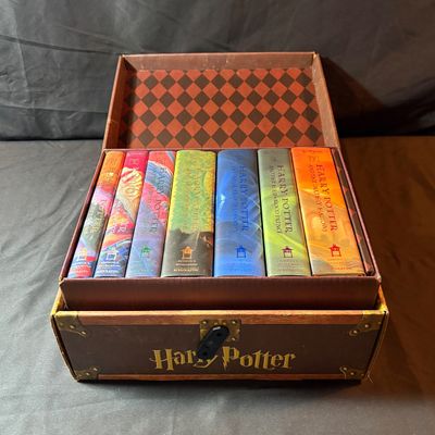 Trunk Edition Harry Potter Hardcover Boxed Set (LR1-SF)