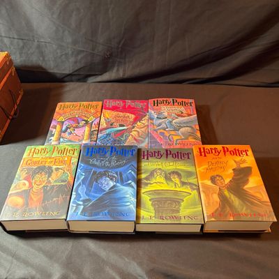 Trunk Edition Harry Potter Hardcover Boxed Set (LR1-SF)