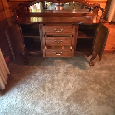 Claw Footed Wooden Sideboard (LR2-SF)