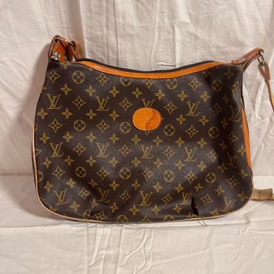 Louis Vuitton Monogram Shoulder Bag (PBC1-KA)